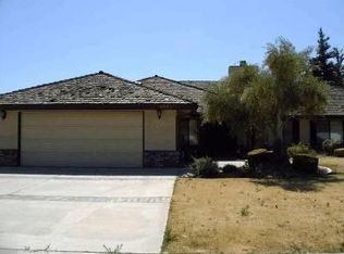 5213 Colonial Dr, Bakersfield, CA 93308