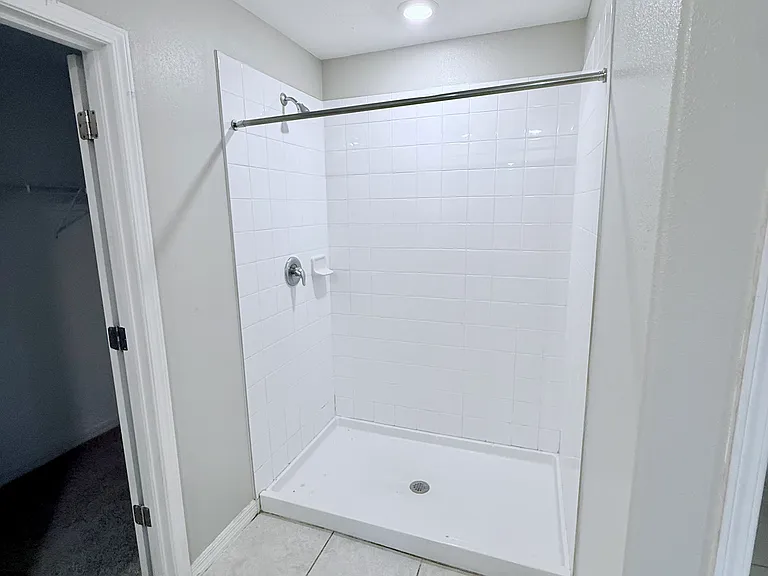 7109 Amelia Cove Ct — Photo 10