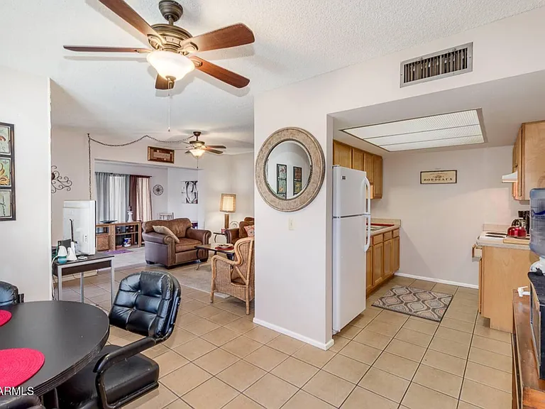 5001 S La Rosa Dr #B — Photo 3