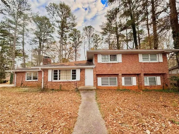 4887 Pine Shadows Dr, Stone Mountain, GA 30088