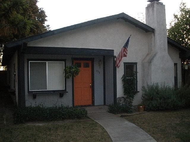 1st image of 433 W Kelly Ave