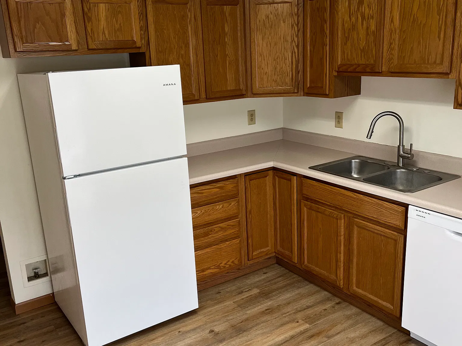 2 bed, 936 sqft, $1,050 — Photo 3