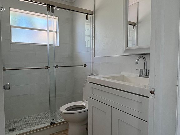5th image of 5604 SW 1st Ct