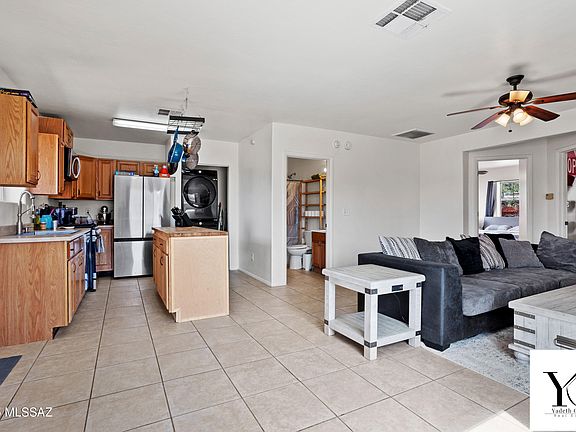 5th image of 2544 N Forgeus Ave