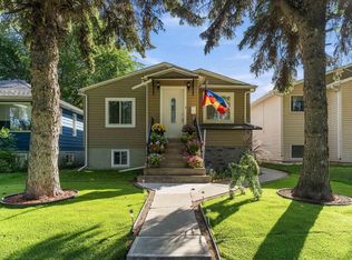 11911 70th St NW, Edmonton, AB T5B 1V1