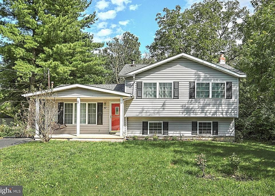 1st image of 51 Curtis Dr