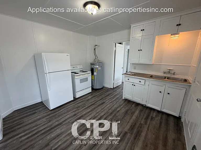 277 Baltimore St — Photo 5