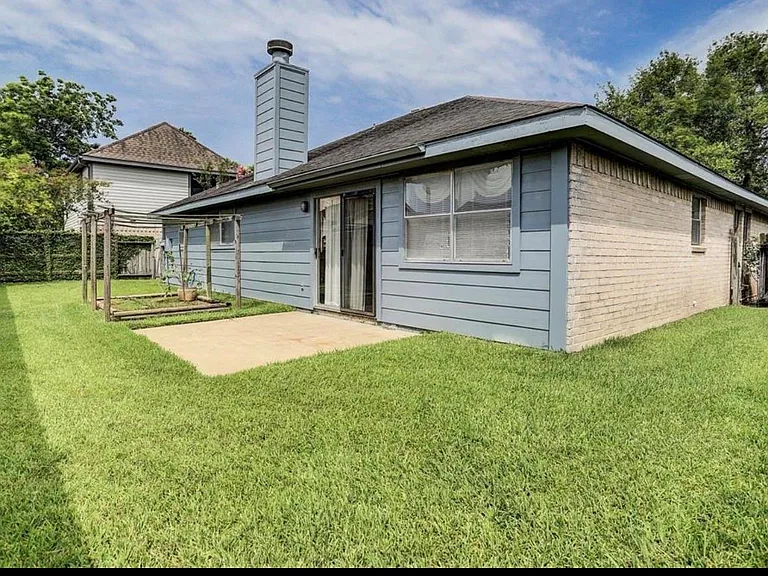 2511 Castle Pl — Photo 10