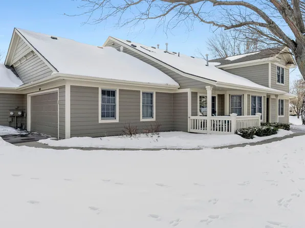 809 Ivy Ln, Eagan, MN 55123