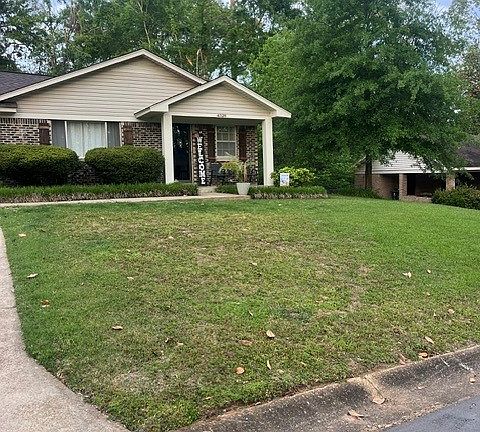 2nd image of 4326 Mockingbird Rd