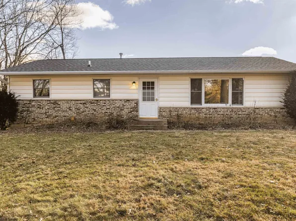 1920 E Shawnee St, Freeport, IL 61032