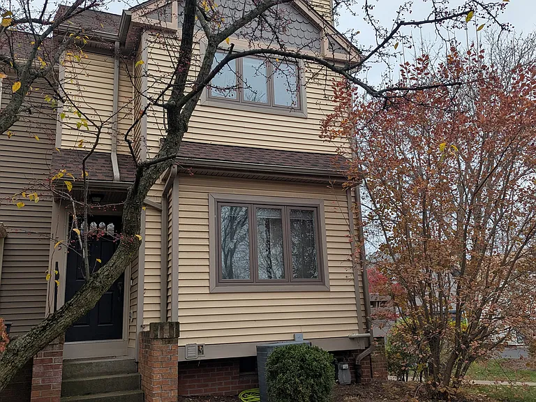 155 Cornhill Pl — Photo 1
