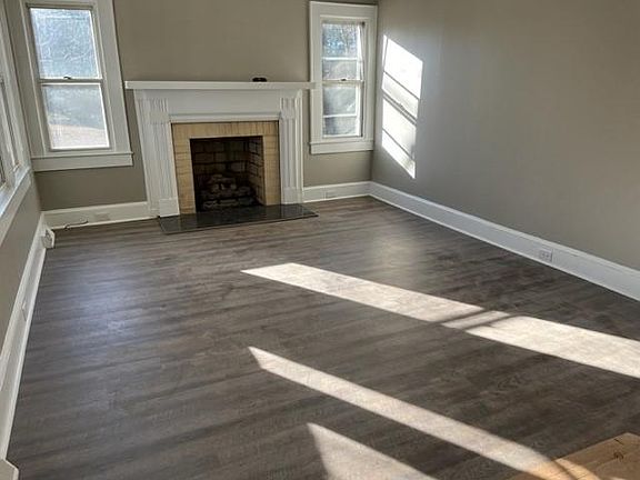 Great room with fireplace and gas logs