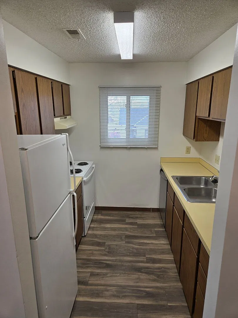 1701 Prospect Street Apartments — Photo 4
