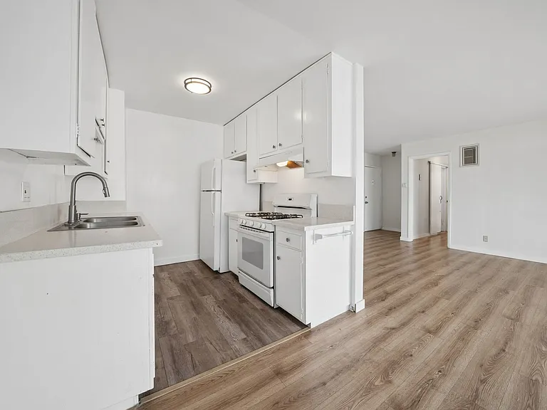 16900 Parthenia St #8625 — Photo 46