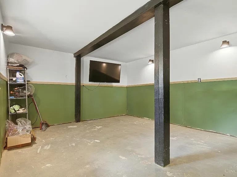 5067 E Miami River Rd — Photo 22