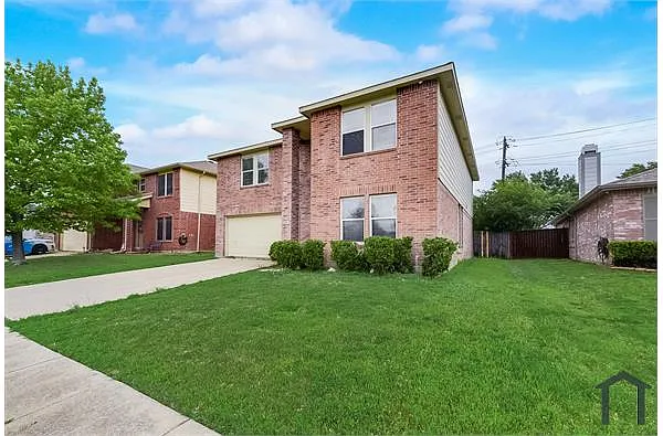 Building Photo - 2217 White Pine Dr