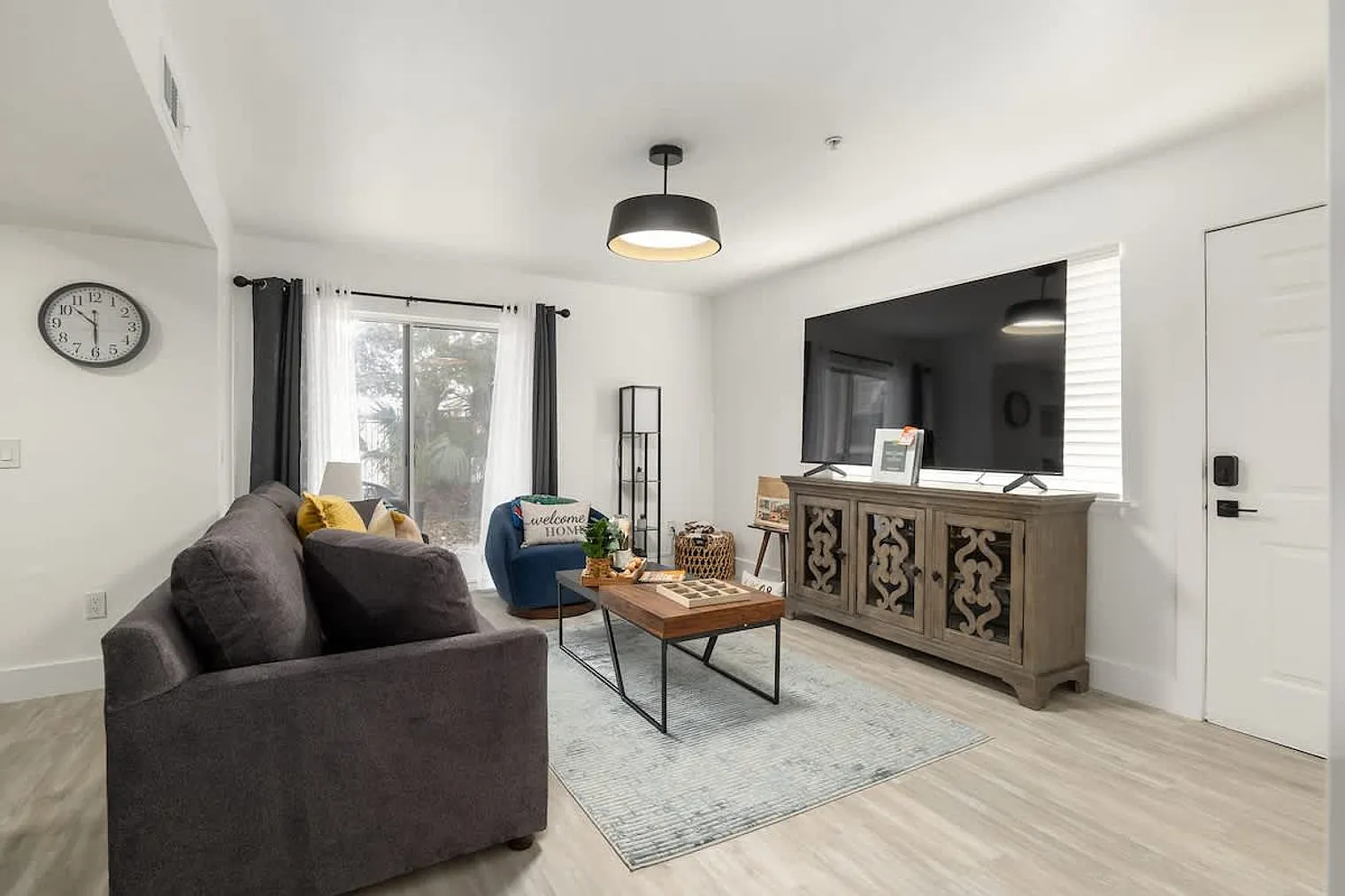 1 bed, 1.0 bath, 624 sqft, $4,806 — Photo 3