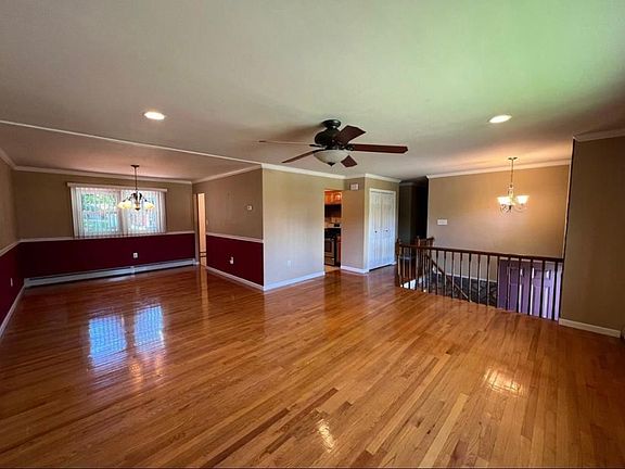 3rd image of 25 Winchester Dr