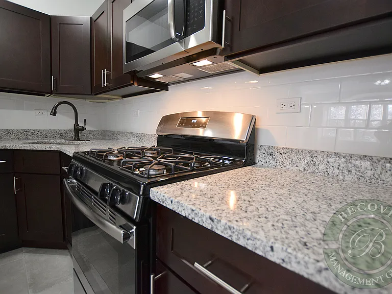 The Sherwin at Jarvis Square — Photo 36