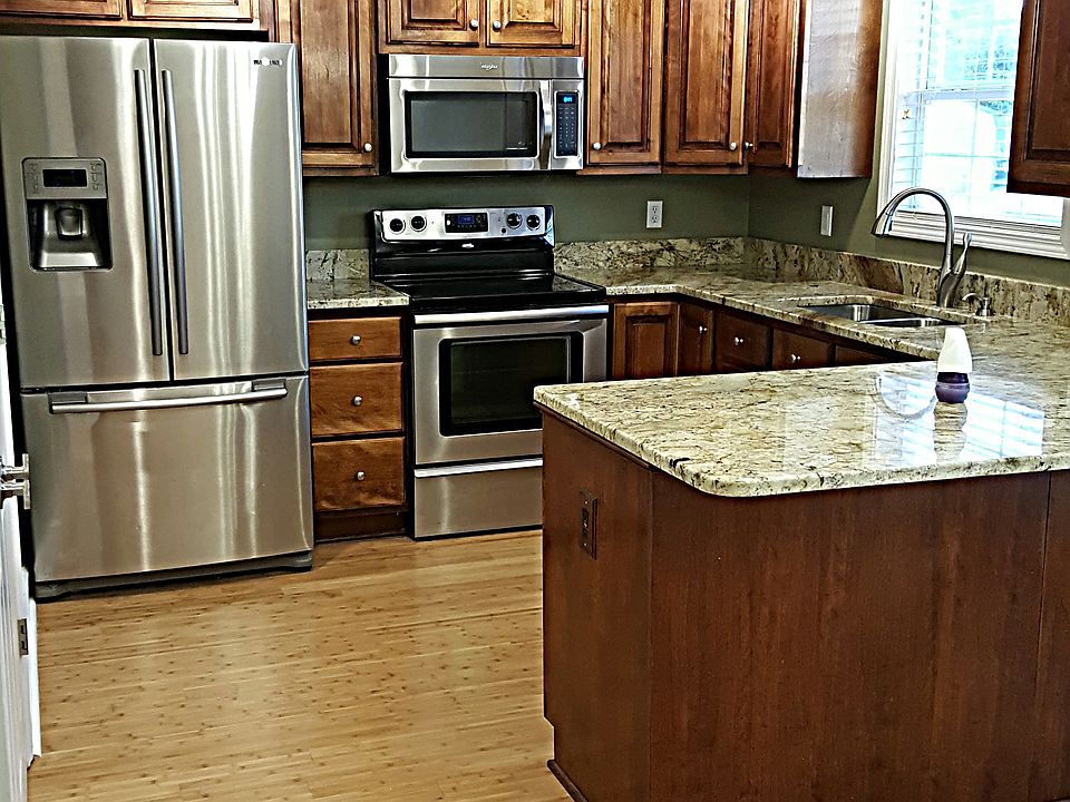 New granite and hardwood 