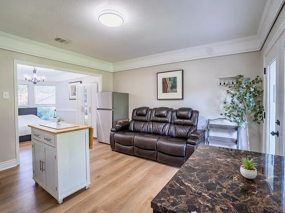 516 Briarcroft Dr