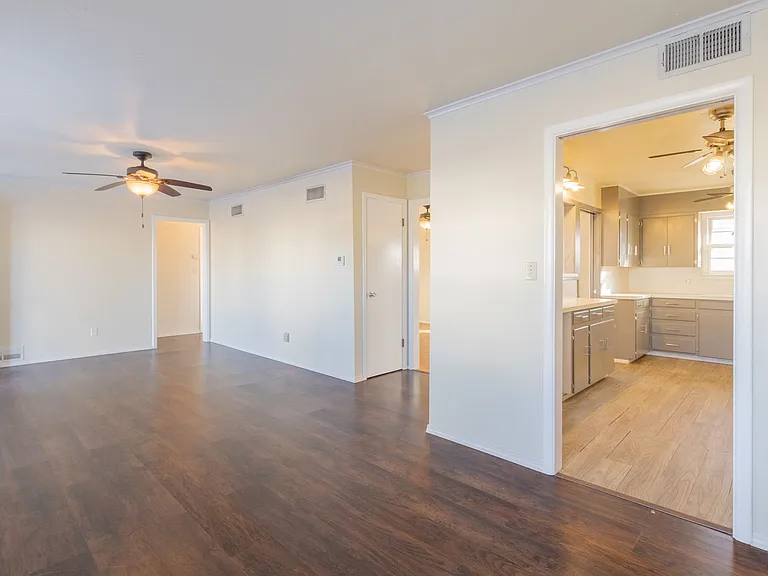 2730 W Country Club Dr — Photo 19