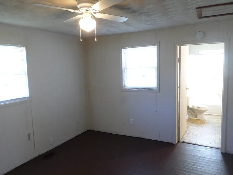 535 Arkwright Dr — Photo 9