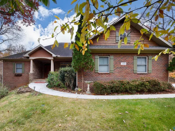 2451 Oakwood Ave NE, Huntsville, AL 35811