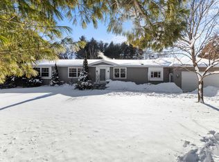2739 White Pine Rd, Green Bay, WI 54313