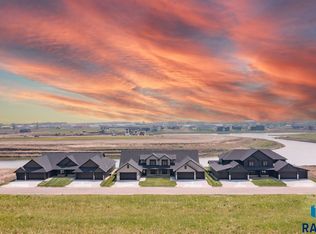 1115 E Thompson Pl, Tea, SD 57064