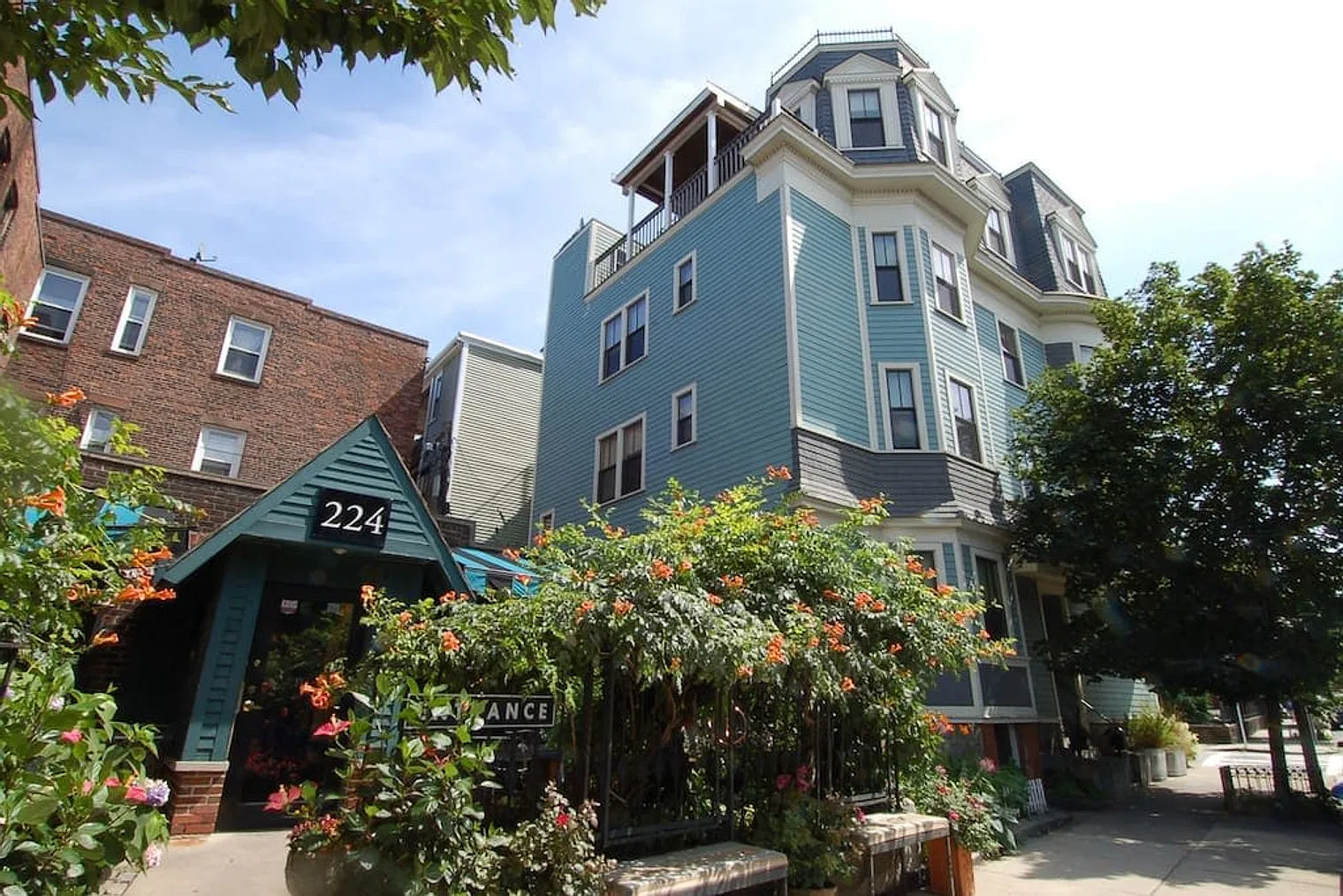2 bed, 1.0 bath, $5,979 — Photo 2