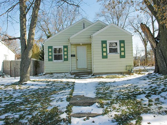 2nd image of 1240 Terrace Ave