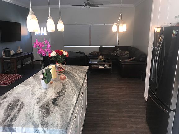 3rd image of 1097 Oak Ave