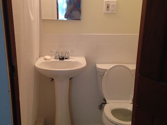 Redone 3/4 bath, marble floors!