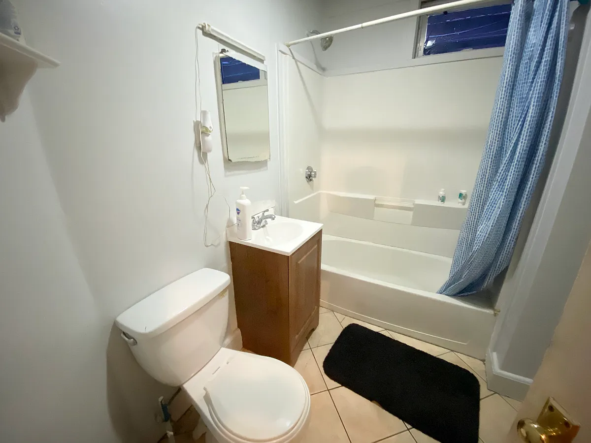 Building Photo - 36 Cherokee St #4