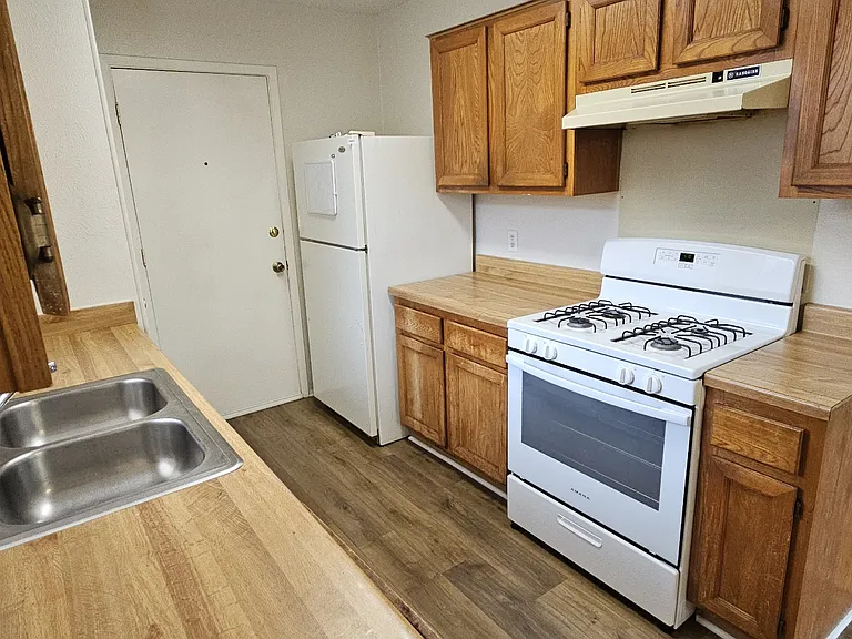 8508 Birmingham Dr — Photo 4