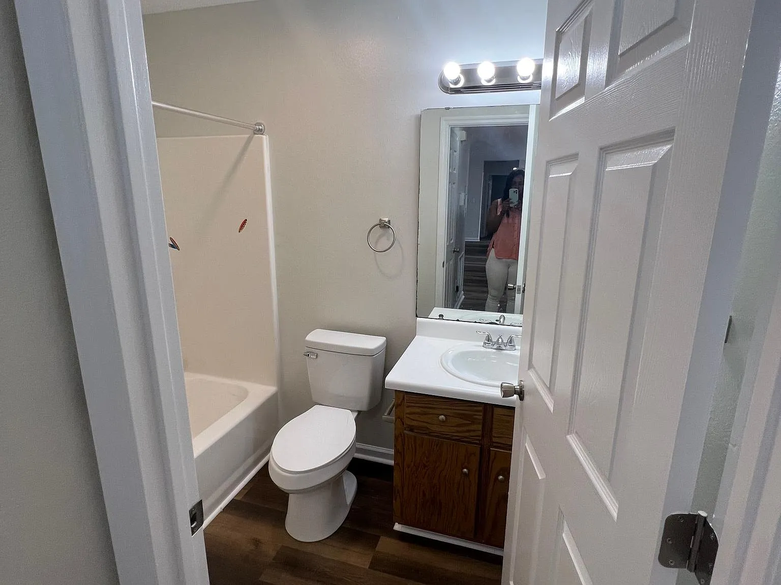 3 bed, 1387 sqft, $1,450 — Photo 2