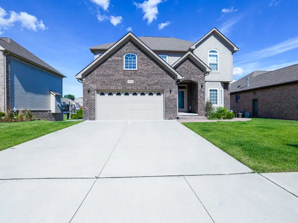 47791 Crichton Ln, Shelby Township, MI 48317