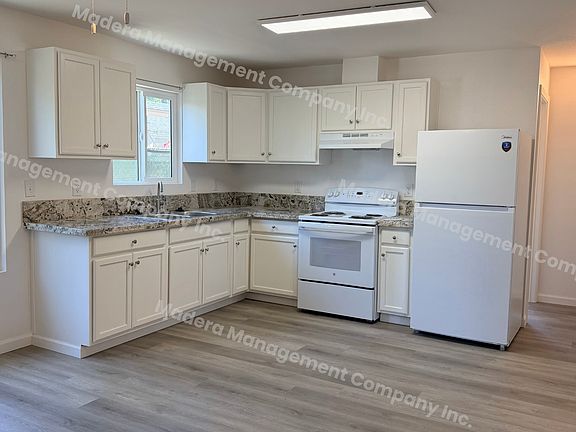 3rd image of 728 S A St #100