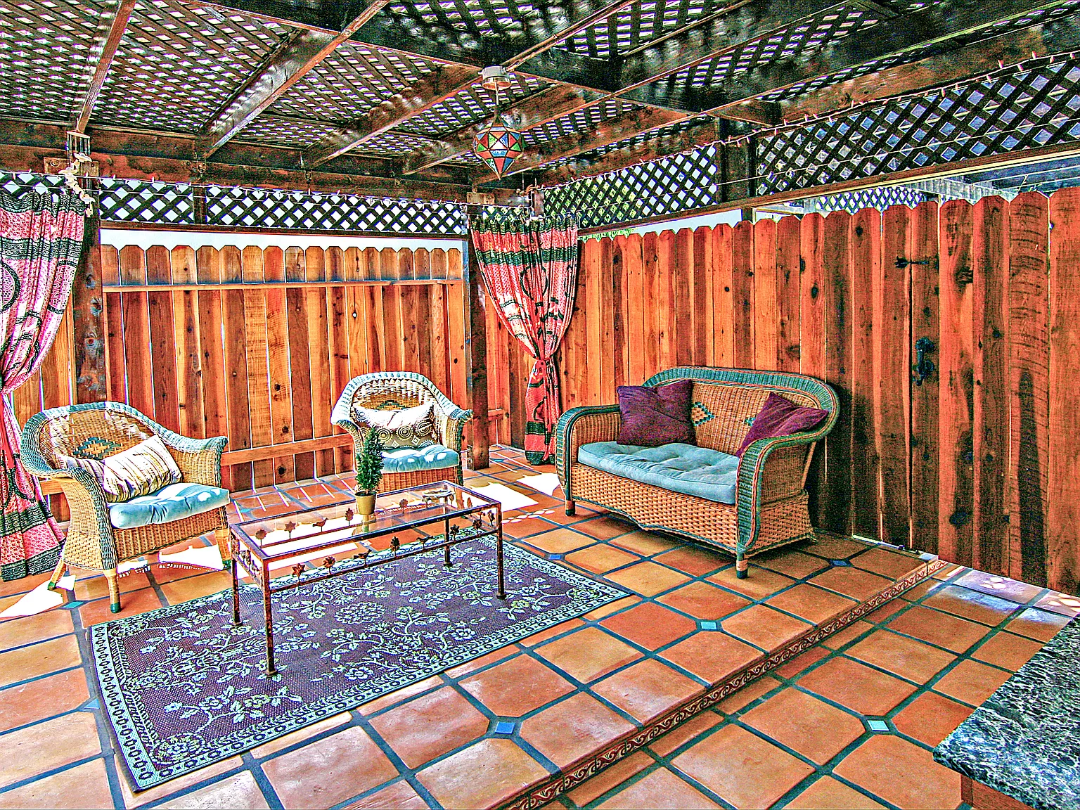 Studio, 700 sqft, $3,900 — Photo 3