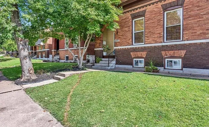 4670 Louisiana Ave — Photo 2