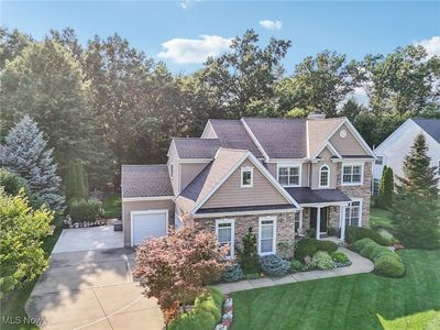 372 Harbor Ct, Avon Lake, OH, 44012