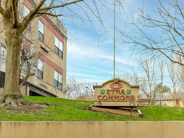 Etna Commons Apartments — Photo 12