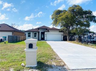 142 S 11th St, Aransas Pass, TX 78336