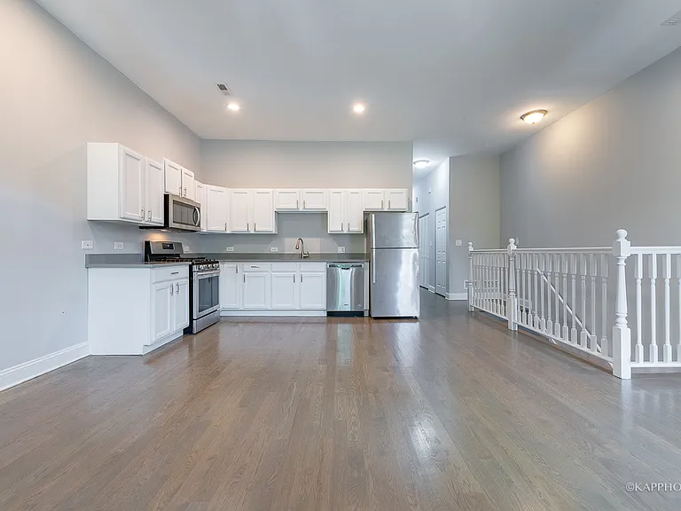 1620 W Warren Blvd #2F — Photo 6