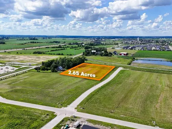 2 W Forevergreen Rd, North Liberty, IA 52317