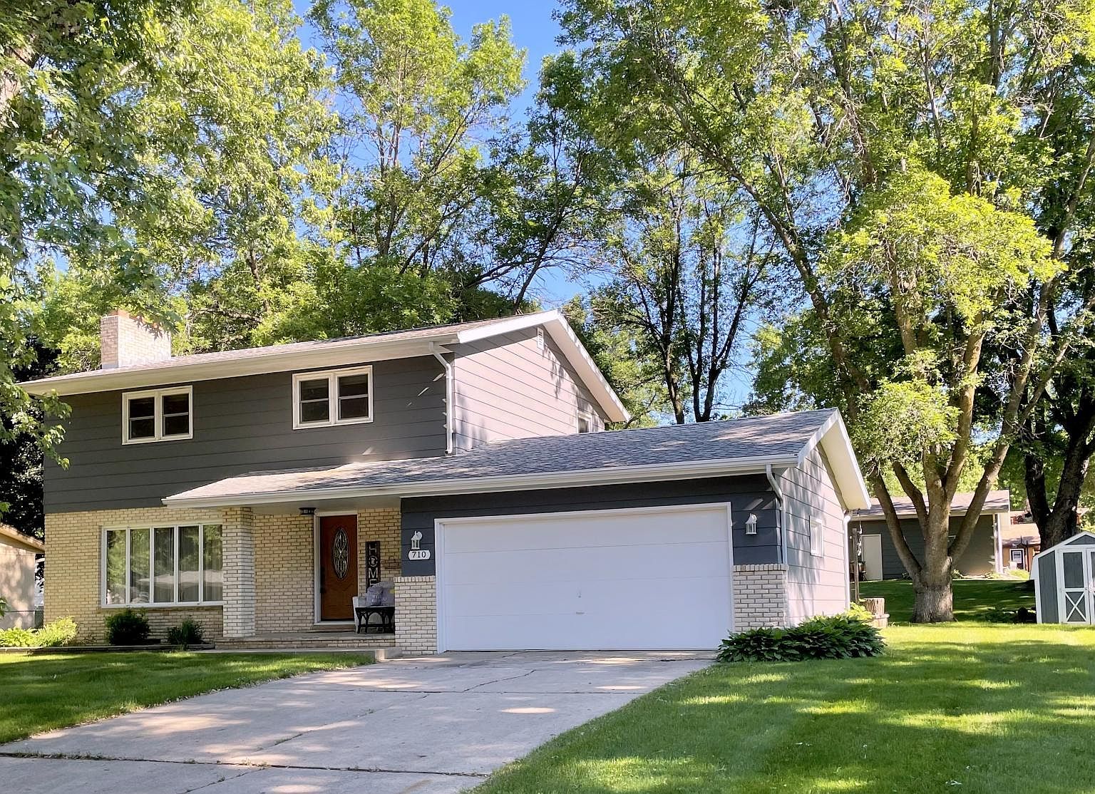 710 18th St, Windom, MN 56101 Zillow