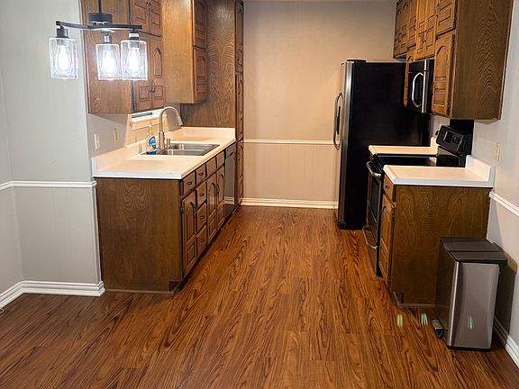 5th image of 2506 Engleford Dr