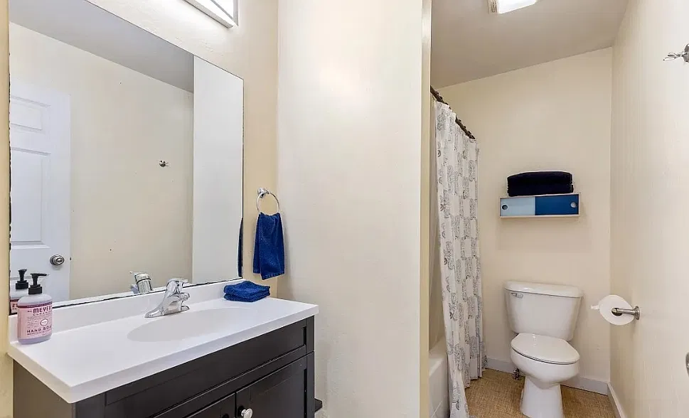 3 bed, 1200 sqft, $2,350 — Photo 1